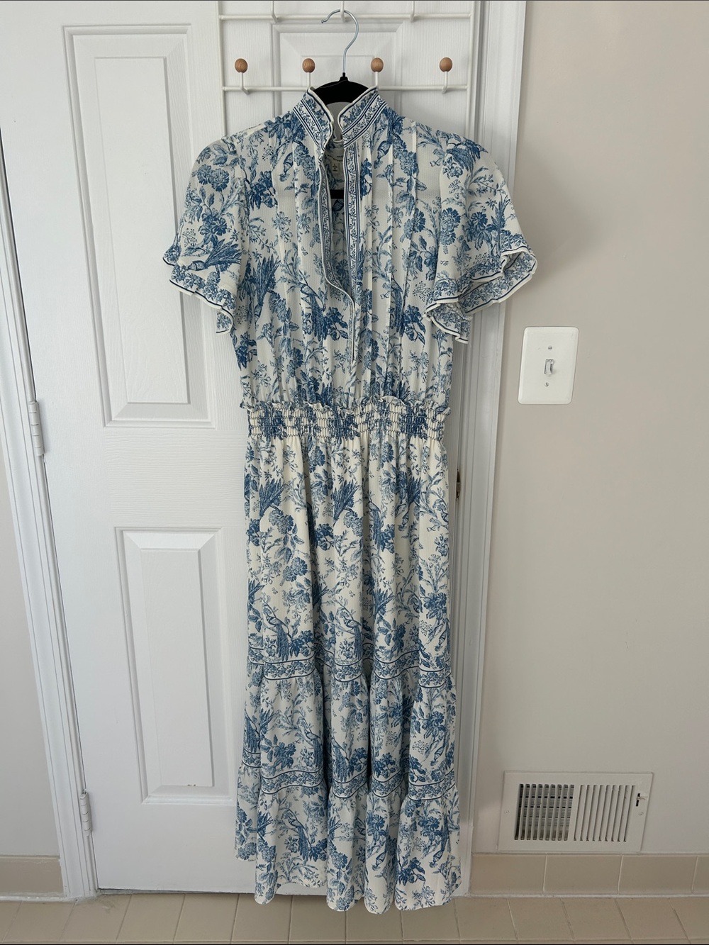 Max studio dress. Fits M